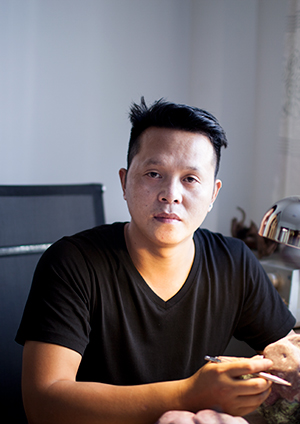 李朋
